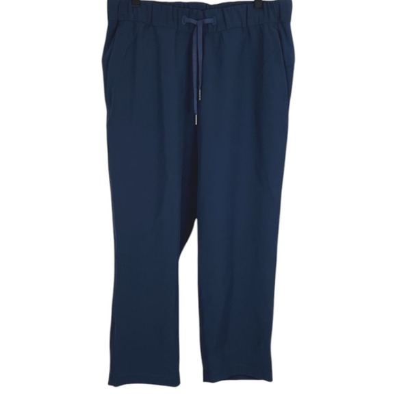 Lululemon On The Fly 23" Cropped Pants‎ Yoga Workout Stretch Navy Pockets - Picture 1 of 5